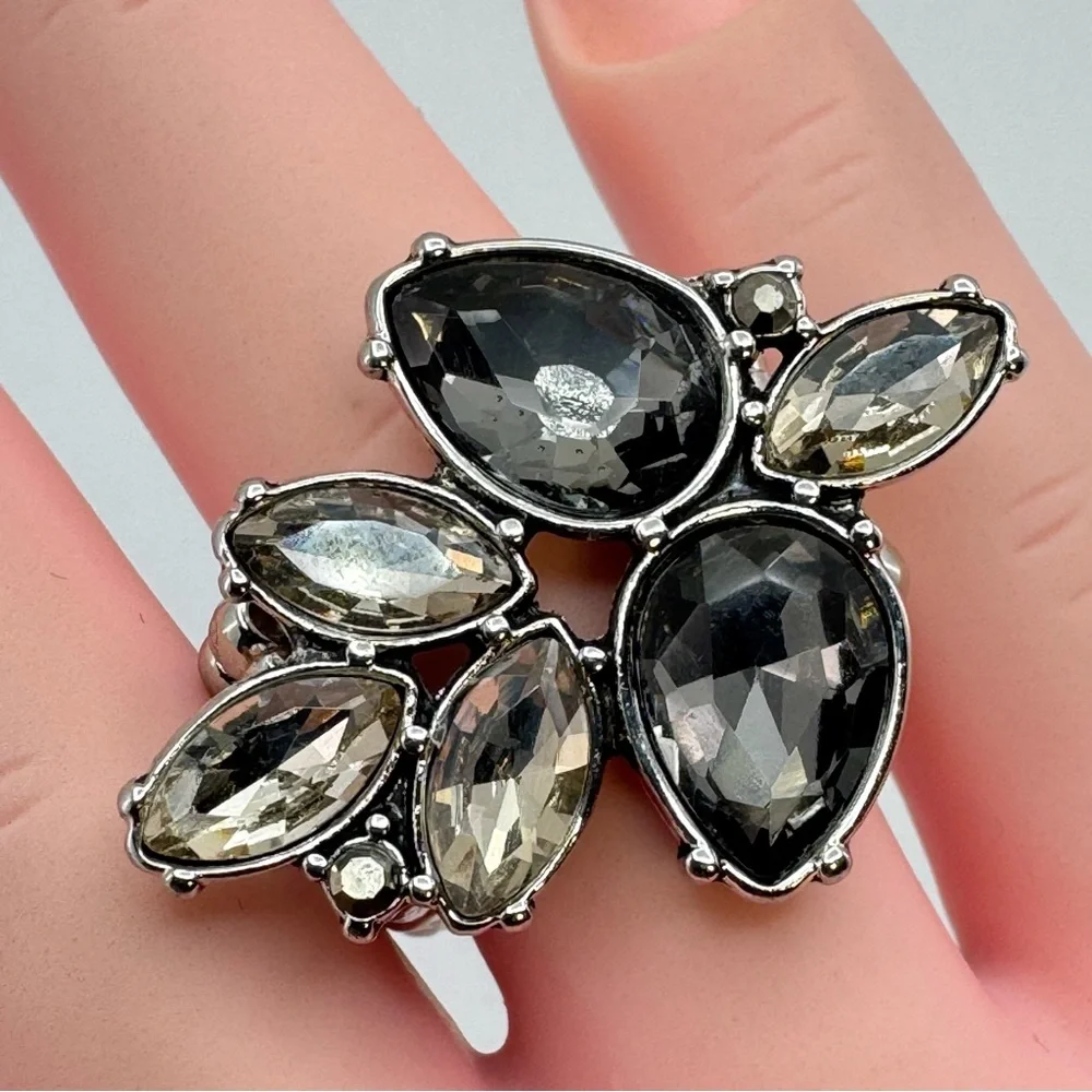 New Adjustable Stretch Ring Smoke Gray Faceted Glass Statement - Picture 5 of 7